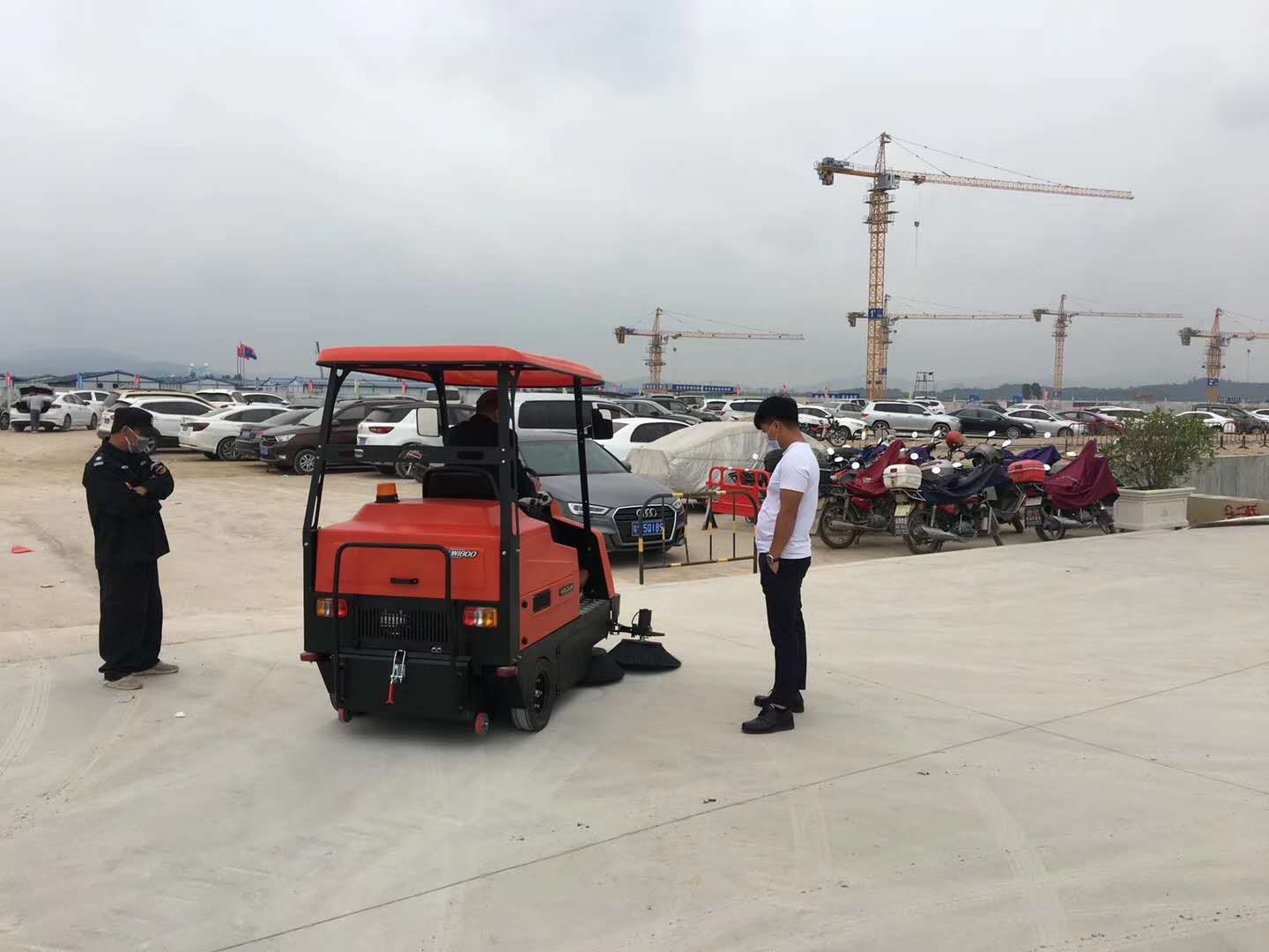 工廠掃地機哪個品牌好？如何選擇