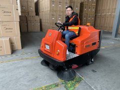 國產(chǎn)駕駛式電動掃地車品牌哪個好