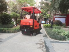 衡陽(yáng)工廠掃地機(jī)有什么特點(diǎn)