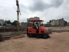 日常使用掃地車(chē)需要什么技巧