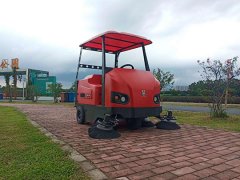 小型掃地機(jī)價(jià)格多少錢(qián)