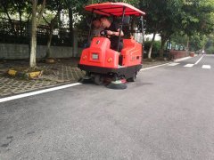 掃地機(jī)清掃揚(yáng)塵是什么引起的