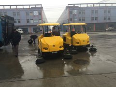 電動(dòng)清掃車(chē)可以在哪些場(chǎng)合下使用