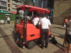 為什么工業(yè)掃地機備受歡迎