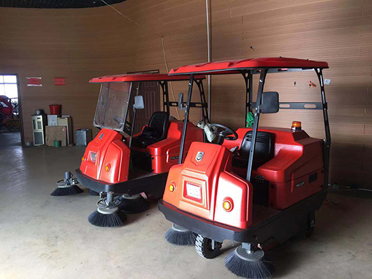 大型電動(dòng)掃地車常見故障及處理方法