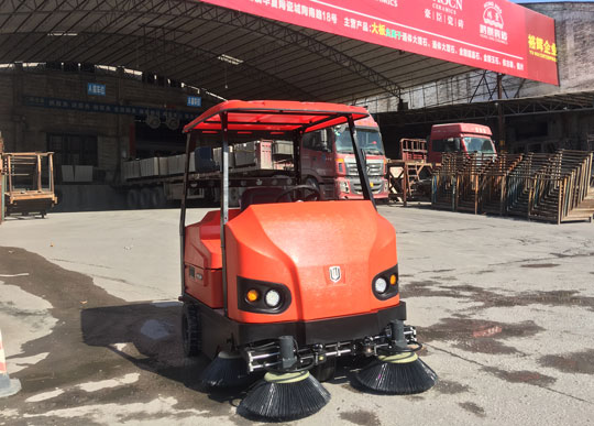 小區(qū)電動(dòng)掃地車(chē)價(jià)格多少錢(qián)