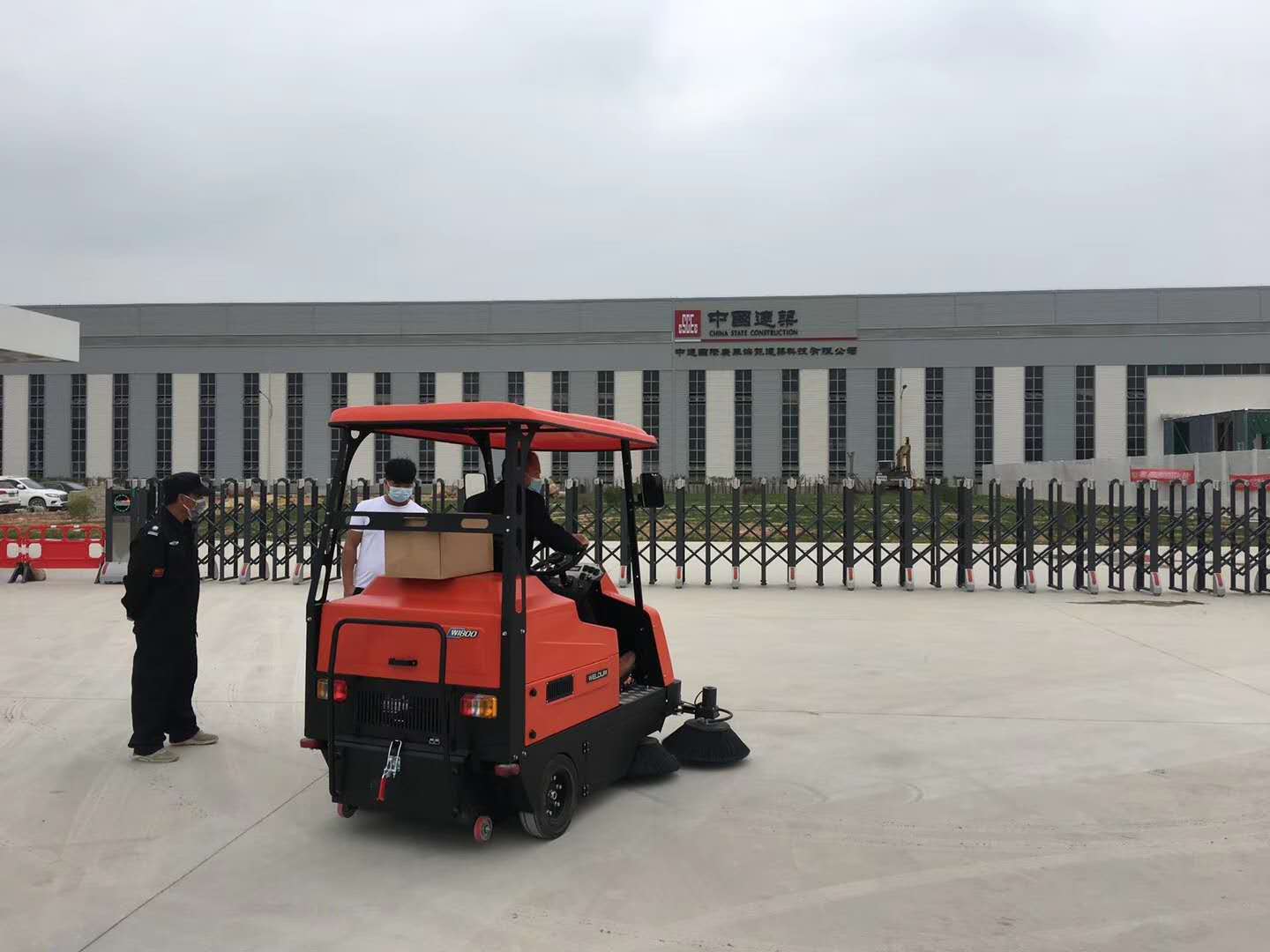 小型掃地機價格多少錢？