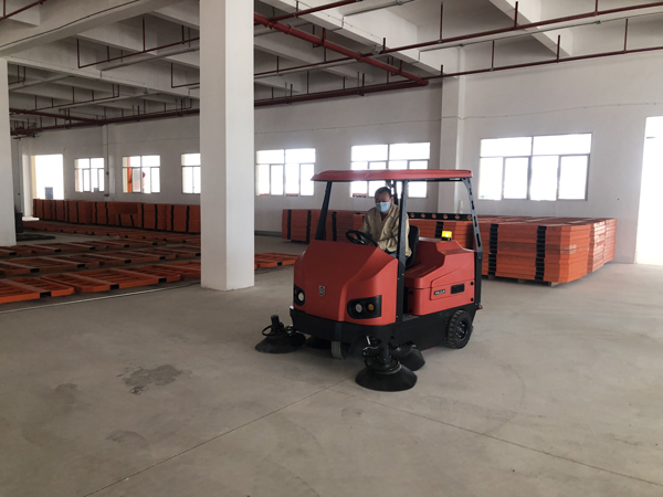 環(huán)衛(wèi)掃地車價(jià)格貴不貴？哪個(gè)品牌可靠