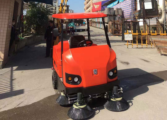 掃地車是干嘛的？如何進(jìn)行工作的呢