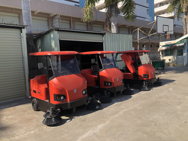 工廠電動(dòng)掃地車(chē)