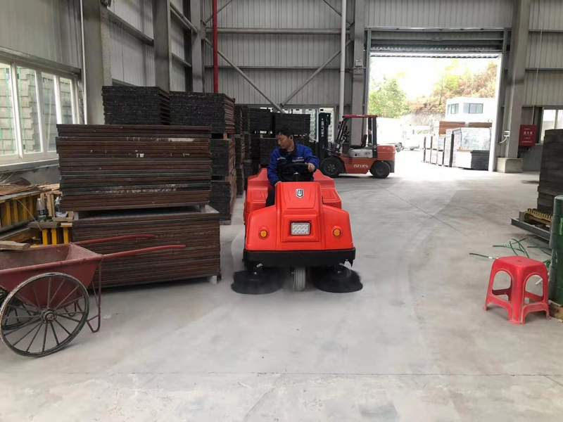 環(huán)衛(wèi)掃地車都有哪些特點(diǎn)？